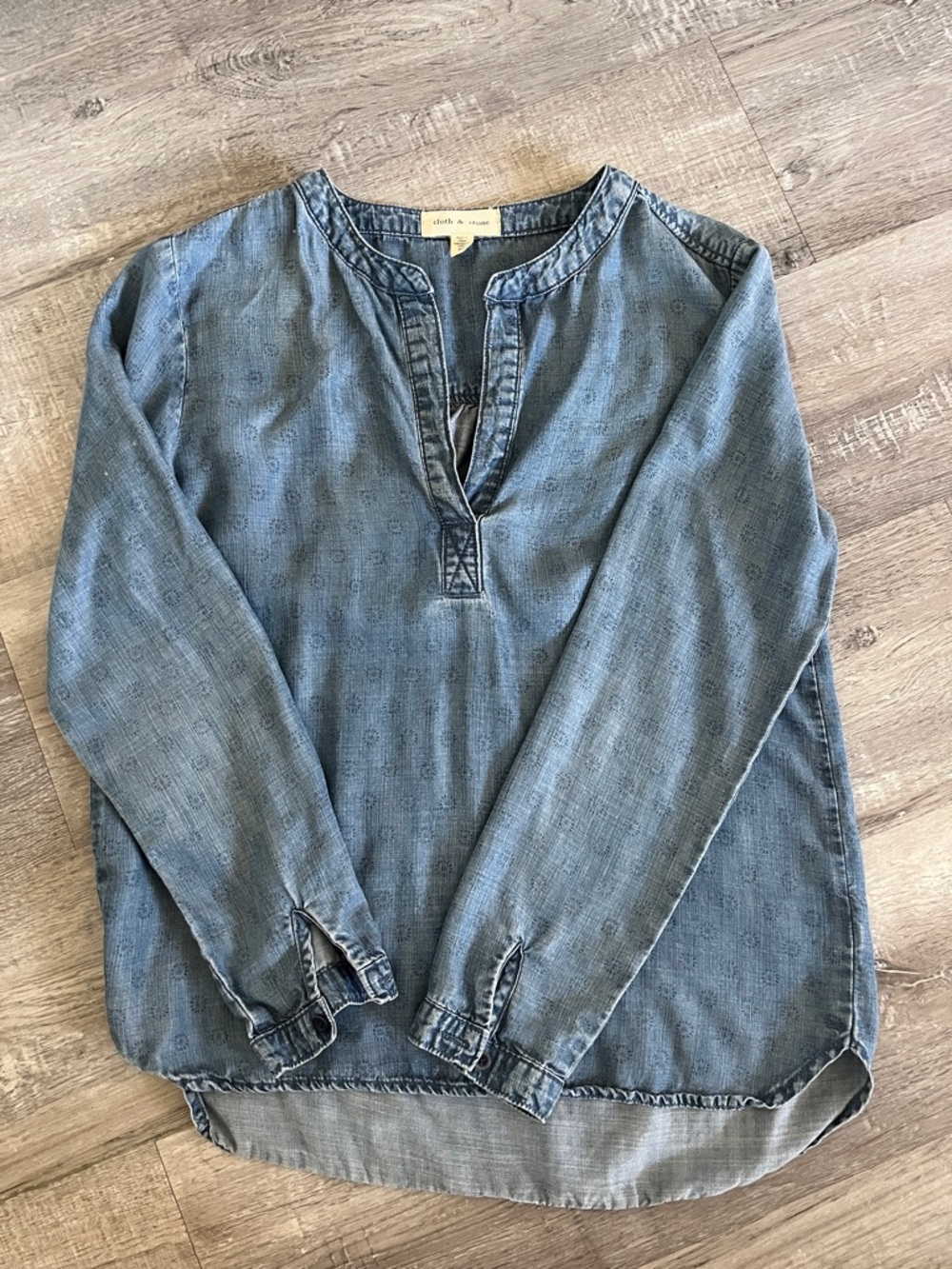 Cloth & Stone long sleeved tunic top
